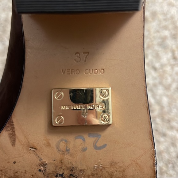 Michael Kors booties - Picture 3 of 5